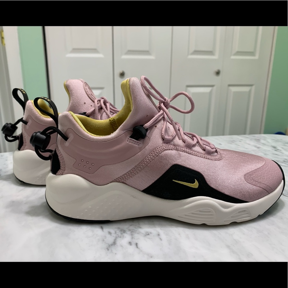 Women’s Nike Air Huarache